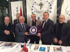BA?KAN ?AH?NER BURSA'DA ??ADAMLARI ?LE B?RARAYA GELD? SUNGURLU BELED?YE BA?KANI ABDULKAD?R ?AH?NER; "YATIRIM ?Ç?N ?LÇEM?ZE GELECEK ??ADAMLARINA HER TÜRLÜ DESTE?? VERMEYE HAZIRIZ"