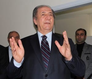 SOKAKTA KALANLARA SICAK YATAK ÇORUM VAL?L??? TARAFINDAN GÜÇSÜZLER EV?N? H?ZMETE AÇILDII GÜÇSÜZLER EV?N? Z?YARET EDEN ÇORUM VAL?S? AHMET KARA; ?SOKAKTA KALAN VATANDA?LARIMIZINDA B?Z?M G?B? ?NSAN OLDU?U UNUTMAMAK LAZIM? ?K?MSES?Z ?NSANLARIMIZI SOKAKTA BIRAKMAYIZ?