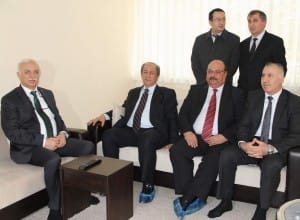 SOKAKTA KALANLARA SICAK YATAK ÇORUM VAL?L??? TARAFINDAN GÜÇSÜZLER EV?N? H?ZMETE AÇILDII GÜÇSÜZLER EV?N? Z?YARET EDEN ÇORUM VAL?S? AHMET KARA; ?SOKAKTA KALAN VATANDA?LARIMIZINDA B?Z?M G?B? ?NSAN OLDU?U UNUTMAMAK LAZIM? ?K?MSES?Z ?NSANLARIMIZI SOKAKTA BIRAKMAYIZ?