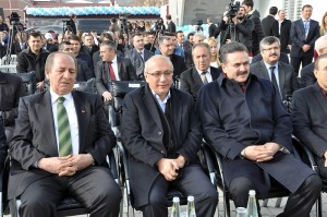 ÇORUM'DA ÇA?RI MERKEZ?N?N AÇILI?INI BAKAN ELVAN YAPTI ULA?TIRMA DEN?ZC?L?K VE HABERLE?ME BAKANI LÜTF? ELVAN: ?TÜRK?YE'DE ÇA?RI MERKEZLER?N?N EKONOM?YE KATKISI 1,6 M?LYAR TL? ?81 ?L?M?ZDE ÇA?RI MERKEZ? OLMASINI HEDEFL?YORUZ, D??ER ?LLER?M?ZDE DE YO?UN B?R ?EK?LDE ÇA?RI MERKEZLER? AÇMAYA DEVAM EDECE??Z? ?TÜRK?YE GEL??T?KÇE BÜYÜDÜKÇE VE KALKINDIKÇA BU MERKEZLER?N SAYISI HIZLA ARTACAK?