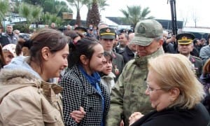 AYDIN?DA ?EH?DE HÜZÜNLÜ VEDA ?EH?T ASTSUBAY ÜSTÇAVU? EMRAH ÜNALAN?IN NAA?I ASKER? TÖRENLE MEMLEKET?NE U?URLANDI ?EH?T E??N?N FERYATLARI YÜREKLER? DA?LADI