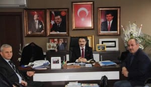 ?HA VE TÜRK?YE GAZETES??NDEN BEK?RO?LU?NA Z?YARET AK PART? ÇORUM ?L BA?KANI RUM? BEK?RO?LU; ?28 ?UBAT?IN ?ZLER?N? AK PART? S?LD??