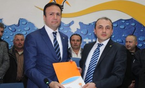 KARACA, AK PART??DEN ADAY OLDU AK PART? ÇORUM M?LLETVEK?L? ADAY ADAYI AYHAN KARACA; ?TBMM?DE ÇORUM?UN SES?N?N DAHA GÜR ÇIKMASI ?Ç?N VAR GÜCÜMLE ÇALI?ACA?IM?