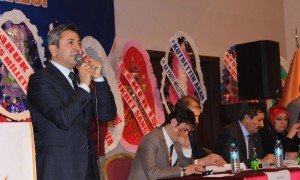 BAKAN ?SLAM MU??TA KONGREDE KONU?AN BAKAN AY?ENUR ?SLAM: ?BA?LILARI KARDE?LER?M?Z OLAN B?R PARAVAN ??RKET KURDULAR? AK PART? GENEL BA?KAN YARDIMCISI ÖZNUR ÇALIK: ?B?Z AK PART? OLARAK TÜM ?LLERDE VARIZ VE HALKLARIN DEMOKRAT?K PART?S?, SADECE MU?'TA DE??L, TÜM TÜRK?YE'DE OLMALI?