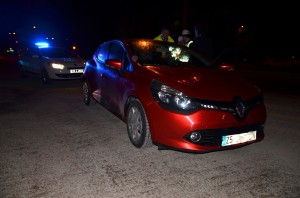 ÇALINTI KAYDI BULUNAN ARAÇLA PTS?NE TAKILINCA YAKALANDILAR