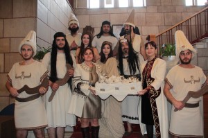 HUTTU?A HEYET? MECL?STE ÇORUM BO?AZKALE KAYMAKAMLI?I VE BELED?YE BA?KANLI?I KOORD?NES?NDE "KAD?M ANADOLU BA?KENT? HATTU?A'DAN MODERN ÇA?IN BA?KENT? ANKARA'YA" SLOGANIYLA TUR?ZM HAFTASI ETK?NL?KLER? ÖNCES?NDE BA?KENT ANKARA'YI HATTU?A'YA DAVET ETMEK ÜZERE ANKARA'YA GELEN HATTU?A HEYET? MECL?S? Z?YARET ETT? MECL?S ?DARE AM?R? ÇORUM M?LLETVEK?L? SAL?M USLU: ?S?YASET ?LE KÜLTÜRÜ B?RB?R?NDEN AYIRMADAN, UYUM ?Ç?NDE B?R ÇALI?MA YAPMAMIZ HAL?NDE ÇORUM?UN TUR?ZM POTANS?YEL?NDEN HAK ETT??? ?MKANLARI B?RAN ÖNCE KULLANAB?LECE??NE ?NANIYORUZ, YEN? DÖNEMDE HATTU?A ?SM?NE DÖNÜLMES? KONUSUNDA DESTE??N?ZE ?HT?YACIMIZ VAR? MHP GRUP BA?KANVEK?L? OKTAY VURAL: ?TUR?ZM AÇISINDAN YAPTI?IMIZ BU ÇALI?MALAR B?Z?M NASIL B?R MEDEN?YETE SAH?P OLDU?UMUZU, NASIL BURAYI VATANLA?TIRDI?IMIZIN KIYMET?N?N B?L?NMES? AÇISINDAN ÇOK ÖNEML?, BO?AZKÖY, BO?AZKALE BUNLAR DA GÜZEL ?S?MLER? AK PART? GRUP BA?KANVEK?L? NAC? BOSTANCI: ?GELECEK DÖNEMDE BU YÖNDE ÖNEML? B?R ADIM OLARAK ?N?ALLAH HATTU?A ?SM? KONULUR ORAYA?