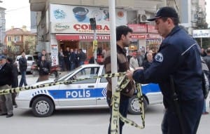 ÇORUM?DA S?LAHLI KAVGA: 2 YARALI