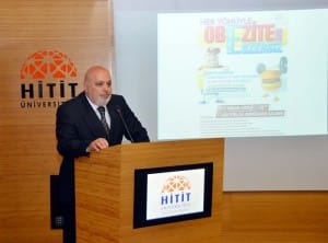 H?T?T ÜN?VERS?TES?'DE ?OBEZ?TE VE EGZERS?Z? PANEL? HERKES ?Ç?N SPOR FEDERASYONU BA?KANI PROF. DR. ERDAL ZORBA; SA?LIKLI, ??DDETTEN UZAK VE GELECE?E GÜVENLE BAKAN B?R TÜRK?YE ?ST?YORSAK SPOR YAPMALIYIZ? ?OBEZ?TE HER YIL 1 M?LYONRDAN FAZLA ÖLÜME NEDEN OLMAKTADIR? ?BUGÜN DÜNYADA YAPILAN ARA?TIRMALARDA HER YIL 3.2 M?LYON ?NSAN F?Z?KSEL AKT?V?TE EKS?KL???NDEN HAYATINI KAYBED?YOR? H?T?T ÜN?VERS?TES? REKTÖRÜ PROF. DR. REHA MET?N ALKAN; ?OBEZ?TEDEN KORUNMAK TEDAV? ETMEKTEN DAHA KOLAYDIR? H?T?T ÜN?VERS?TES? TIP FAKÜLTES? DEKANI PROF. DR. METE DOLAPÇI; ?OBEZ?TE ?LE MÜCADELEDE ZAYIFLAMA ?LAÇLARI, D?YET KAMPLARI VE CERRAH? MÜDAHALEY? DO?RU BULMUYORUM? BESYO MÜDÜRÜ YRD. DOÇ. DR. FARUK YAMANER; ?HAREKETS?Z B?R TOPLUMLA KAR?IYA KAR?IYAYIZ?