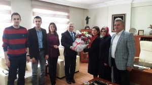 CER?TO?LU?NDAN MESLEKTA?LARINA Z?YARET AK PART? ÇORUM M?LLETVEK?L? ADAYI LÜTF?YE ?LKSEN CER?TO?LU KURT; ?AK PART? ?KT?DARINDA SA?LIKTA BÜYÜK B?R DE????ME ?MZA ATILDI?