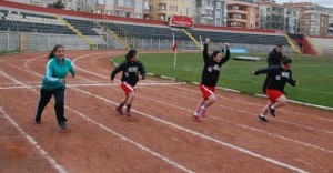 ozel_atletler_ilk_kez_yaristi_h39459