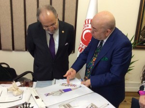 ÜNLÜ MODACIDAN AK PART?L? USLU?YA Z?YARET AK PART? ÇORUM M?LLETVEK?L? VE TBMM ?DARE AM?R? SAL?M USLU; ?AMACIMIZ ÇORUM TUR?ZM?N? DAHA DA ?LER?YE TA?IMAKTIR?