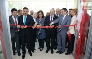 SAYGI?YI RESMETT?LER ÇORUM BELED?YES? GENÇL?K MERKEZLER? TARAFINDAN TÜRK?YE GENEL?NDE DÜZENLENEN ?SAYGI? KONULU RES?M YARI?MASI RES?M SERG?S? AÇILI?I VE ÖDÜL TÖREN? YAPILDI ÇORUM BELED?YE BA?KANI MUZAFFER KÜLCÜ; ?TÜRK?YE, 2023 HEDEF?NE GENÇLERLE ULA?ACAK?