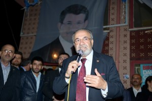 AK PART? ÇORUM M?LLETVEK?L? VE TBMM ?DARE SAL?M USLU; ?TÜRK?YE 500 M?LYON DOLAR ?Ç?N IMF?YE EL AÇARKEN, ÇORUM?A HER YIL 1 M?LYAR TL?L?K YATIRIM YAPILIYOR? ?B?Z?M OLDU?UMUZ YERDE NUTUK ÇEKENLERE ?T?BAR ETMEY?N, YAPTIKLARIMIZI HEM HALK B?L?YOR, HEM HAK B?L?YOR?