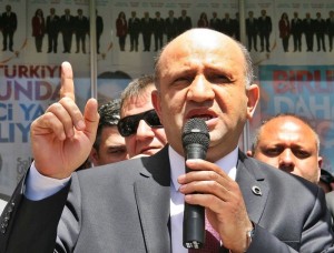 B?L?M SANAY? VE TEKNOLOJ? BAKANI I?IK ÇORUM?DA BAKAN I?IK, SUNGURLU?DA SEÇ?M BÜROSU AÇTI B?L?M SANAY? VE TEKNOLOJ? BAKANI F?KR? I?IK: ?AK PART?N?N S?YASET? H?ZMET S?YASET?D?R? ?B?Z?M GÜNDEM?M?ZDE YERL? ÜRET?M VAR?