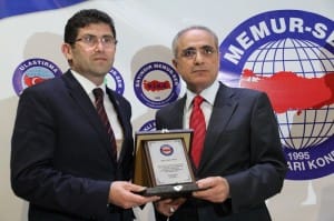 MEMUR SEN?DEN ?2023 TÜRK?YES? VE KURULMAK ?STENEN TUZAKLAR? KONFERANSI ESK? BBP GENEL BA?KANI YALÇIN TOPÇU; ? M?LL? VE ÜN?TER B?R DEVLET, TEK MECL?S, TEK BA?KAN. ALLAH'IN ?ZN?YLE ONDAN SONRA B?Z?M ÖNÜMÜZÜ ALAMAZLAR? YERL? DÜ?ÜNCE DERNE?? BA?KANI VE ESK? BBP GENEL BA?KAN YARDIMCISI MET?N GÜNDO?DU; ?M?LL? B?R ?TT?FAK DED???N?Z M?LL? B?R ?KT?DARA KAR?I KURULMAZ, GAYR? M?LL? ?KT?DARLARA KAR?I OLUR?