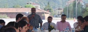 KARGI TÜRK E??T?M-SEN YEMEKTE B?RARAYA GELD?