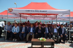 KARGI?DA 5 M?LYON L?RALIK TOPLU AÇILI? TÖREN? YAPIMI TAMAMLANAN SPOR SALONU ?LE TEVF?K KI? STADI H?ZMETE AÇILDI