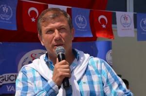 KARGI?DA 5 M?LYON L?RALIK TOPLU AÇILI? TÖREN? YAPIMI TAMAMLANAN SPOR SALONU ?LE TEVF?K KI? STADI H?ZMETE AÇILDI