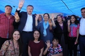 SUNGURLULULAR CER?TO?LU?NU BA?RINA BASTI AK PART? ÇORUM M?LLETVEK?L? ADAYI ?LKSEN CER?TO?LU; ?TÜRK?YE?Y? VE ÇORUM?U AK PART? ?LE AYDINLIK YARINLARA TA?IYACA?IZ?