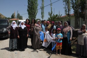 SUNGURLULULAR CER?TO?LU?NU BA?RINA BASTI AK PART? ÇORUM M?LLETVEK?L? ADAYI ?LKSEN CER?TO?LU; ?TÜRK?YE?Y? VE ÇORUM?U AK PART? ?LE AYDINLIK YARINLARA TA?IYACA?IZ?