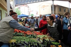 CER?TO?LU SEÇ?M GEZ?LER?N? SÜRDÜRÜYOR AK PART? ÇORUM M?LLETVEK?L? ADAYI ?LKSEN CER?TO?LU; ??SK?L?P TUR?ZMDE MARKA KENT OLACAK?