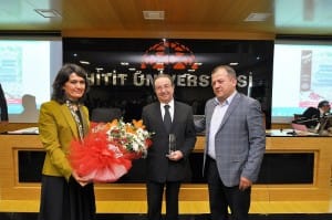 H?T?T ÜN?VERS?TES?'NDEN 'SÖZDEN NOTAYA ???R?N MÜZ?KLE YOLCULU?U' KONULU SÖYLE??