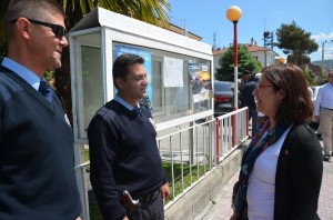 AK PART?L? ADAY POL?STEN HELALL?K ?STED?