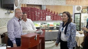 CER?TO?LU?NDAN ESNAF TURU AK PART? ÇORUM M?LLETVEK?L? ADAYI ?LKSEN CER?TO?LU; ?M?LLET S?YASET S?MSARLARLI?I YAPANLARA ARTIK PABUÇ BIRAKMIYOR?