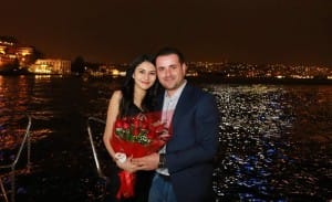 ÇORUMLU GENÇ?TEN BO?AZ?Ç? KÖPRÜSÜ?NDE EVLENME TEKL?F?