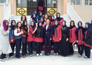 CER?TO?LU ?HL Ö?RENC?LER?N?N KERMES?NE KATILDI