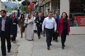 CER?TO?LU?NDAN OSMANCIK ÇIKARMASI AK PART? ÇORUM M?LLETVEK?L? ADAYI ?LKSEN CER?TO?LU; ?TÜRK?YE 2002 YILINDAN BU YANA GERÇEKLE?T?RD??? ?SESS?Z DEVR?M?LE KABU?UNU KIRDI?