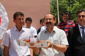 Ç?LEK B?R KÖYÜN KADER?N? DE???T?RD? Ç?LEK ÜRET?M?YLE B?RL?KTE KÖYDEN KENTE GÖÇ ÖNLEND? GIDA TARIM VE HAYVANCILIK ?L MÜDÜRÜ ERKAN ELFAZ ERM??: ?200 DÖNÜM Ç?LEK BAHÇES?YLE KÖYÜN KADER? DE???T??