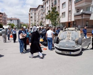 ÇORUM'DA TRAF?K KAZASI: 2 YARALI