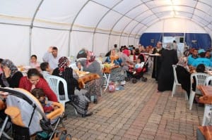 BA?KAN ?AH?NER ?FTAR ÇADIRINDA ODA BA?KANLARI, MUHTAR VE VATANDA?LARLA BULU?TU