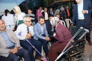 ÇORUM BELED?YES? 5 B?N K??? ?FTARDA BULU?TU BELED?YE BA?KANI MUZAFFER KÜLCÜ; ?BURALAR SADECE B?R ?FTAR SOFRASI DE??L, ONUN ÖTES?NDE B?R MUHABBET SOFRASIDIR. B?RB?RLER?M?ZE GÖNÜLLER?M?Z? AÇTI?IMIZ SOFRALARDIR?