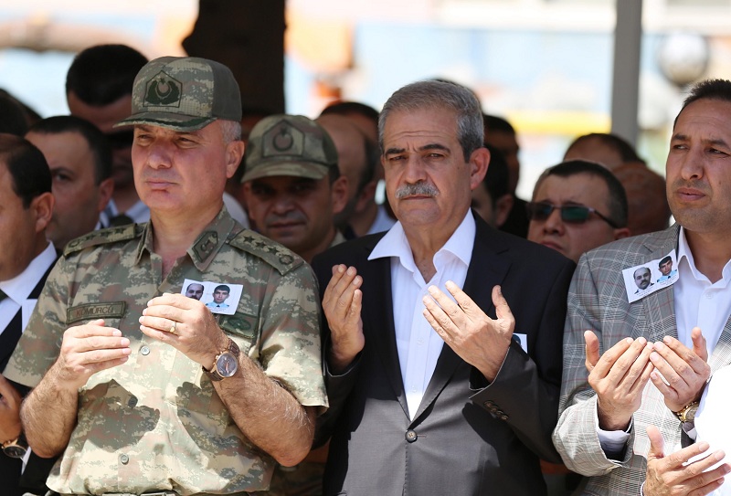 BA?KAN DEM?RKOL: "VATANI KORUMAK ?Ç?N ?EH?T OLDULAR"