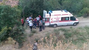 OSMANCIK'TA MOTOS?KLET KAZASI: 3 YARALI