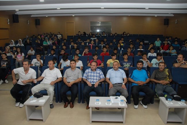 gençlerle başbaşa konferansıl (6)