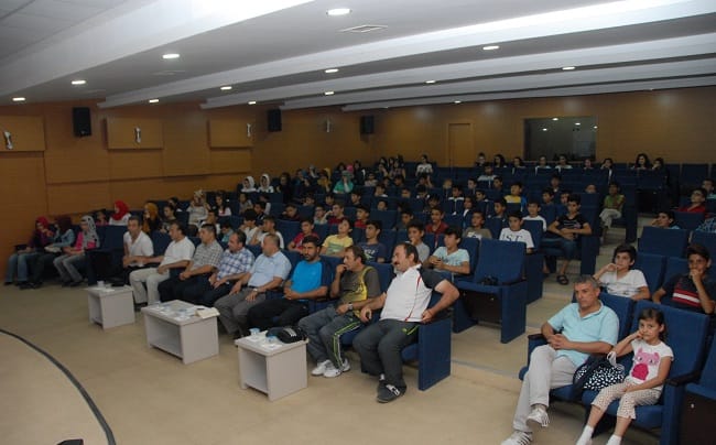 gençlerle başbaşa konferansıl (7)