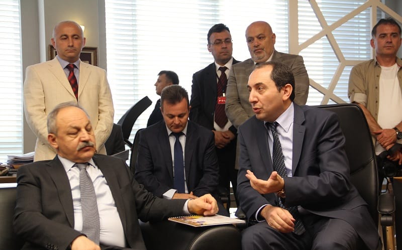 BAKAN ERDEM?DEN ANKARA?DAK? PATLAMA ?LE ?LG?L? AÇIKLAMA ÇALI?MA VE SOSYAL GÜVENL?K BAKANI AHMET ERDEM: ?ANKARA?DAK? PATLAMADA HAYATINI KAYBEDENLER ?EH?T STATÜSÜNDE DE??L, TERÖR MA?DURU? ?TERÖRE BULA?ANLAR VARSA BU KANUNLARDAN YARARLANAMAYACAK?