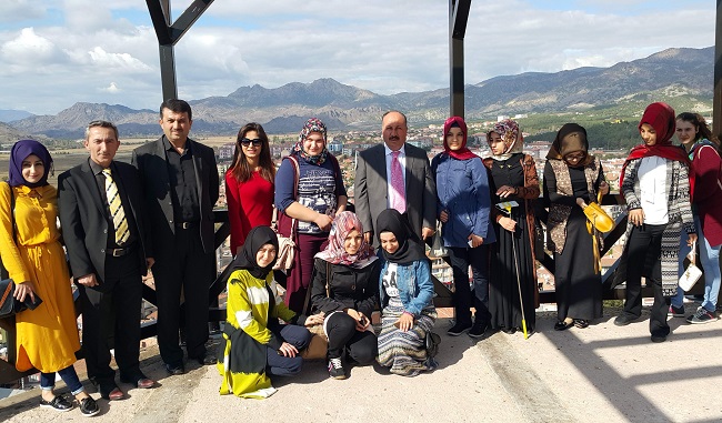 ÜN?VERS?TE Ö?RENC?LER? OSMANCIK'I GEZ?S?