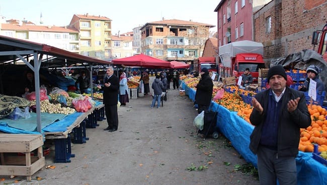 SUNGURLU'DA PAZAR DUASI GELENE?? YA?ATILIYOR