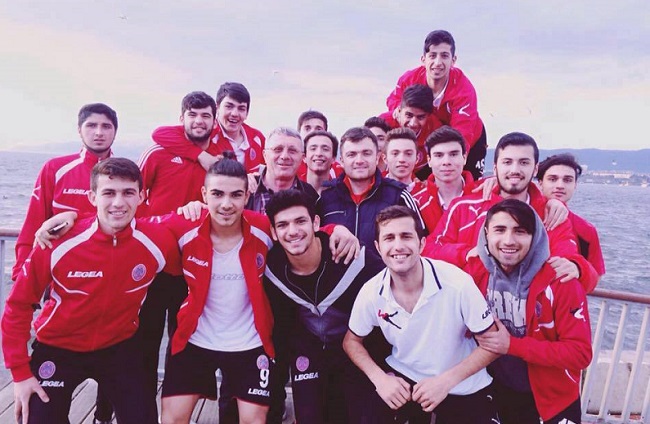 U19