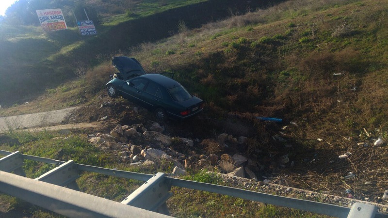 OTOMOB?L MENFEZE UÇTU: 1 YARALI