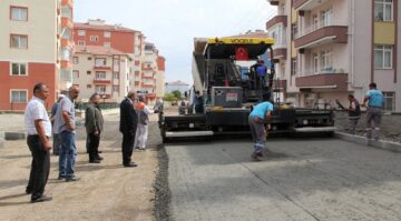 Yol yapım çalışmalarını inceledi