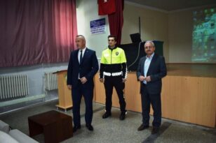 Sungurlu’da trafik semineri verildi