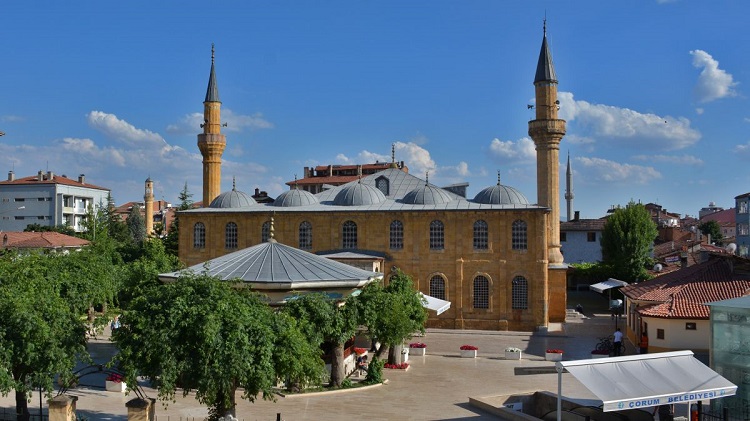 Ulu cami ibadete kapatıldı!