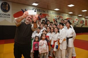 Aşgın’dan güreş ve karate takımına ziyaret