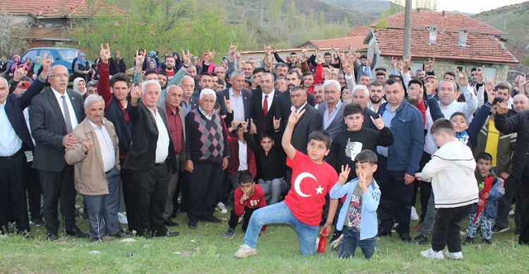 Kayrıcı köyünde vekil gibi karşılandı