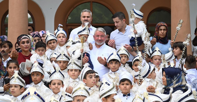 Belediyeden geleneksel sünnet şöleni!